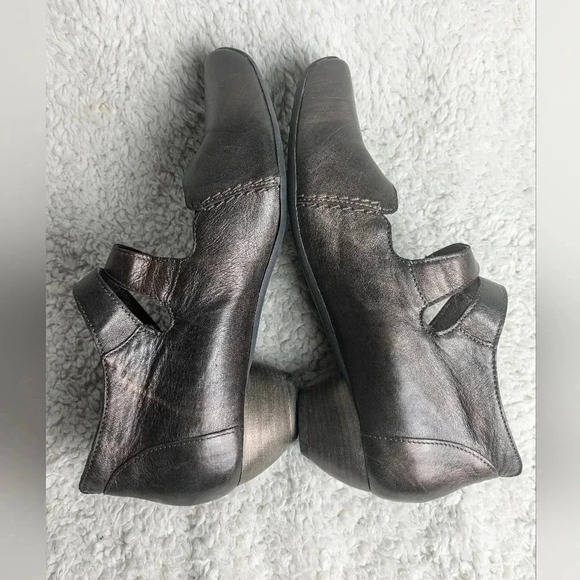 THINK ! Women small Heel leather Bronze shoes Made in Italy size 37 = 6 us - Picture 7 of 14